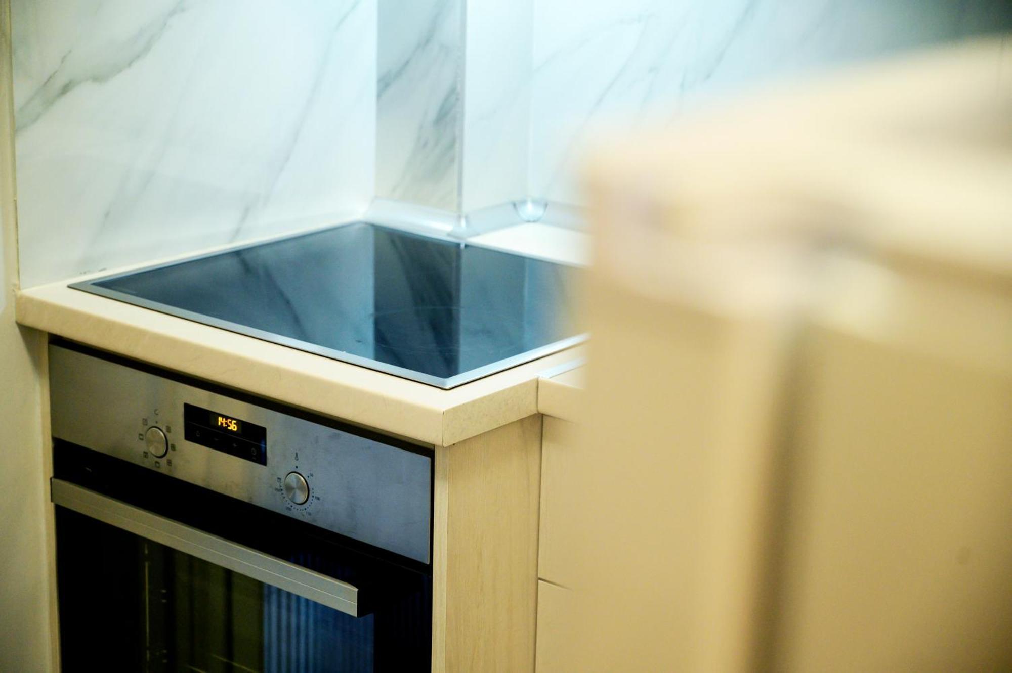 Modern Downtown Flat By Golden H&R Apartment Tesalonika Bagian luar foto