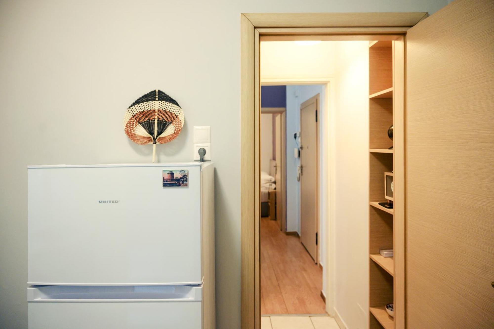 Modern Downtown Flat By Golden H&R Apartment Tesalonika Bagian luar foto