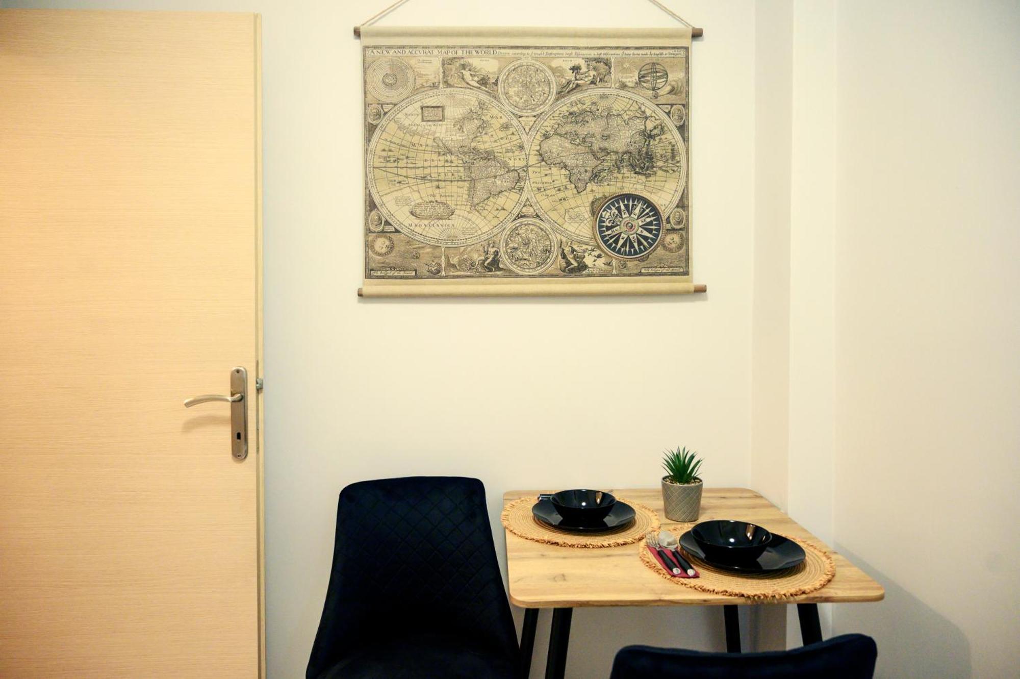 Modern Downtown Flat By Golden H&R Apartment Tesalonika Bagian luar foto